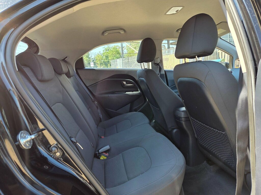 Kia RIO 1.4 1 White #21