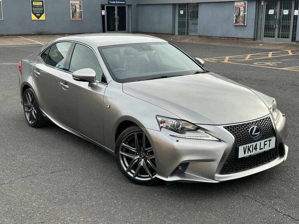 Lexus IS White #9