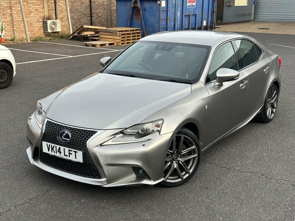 Lexus IS White #8