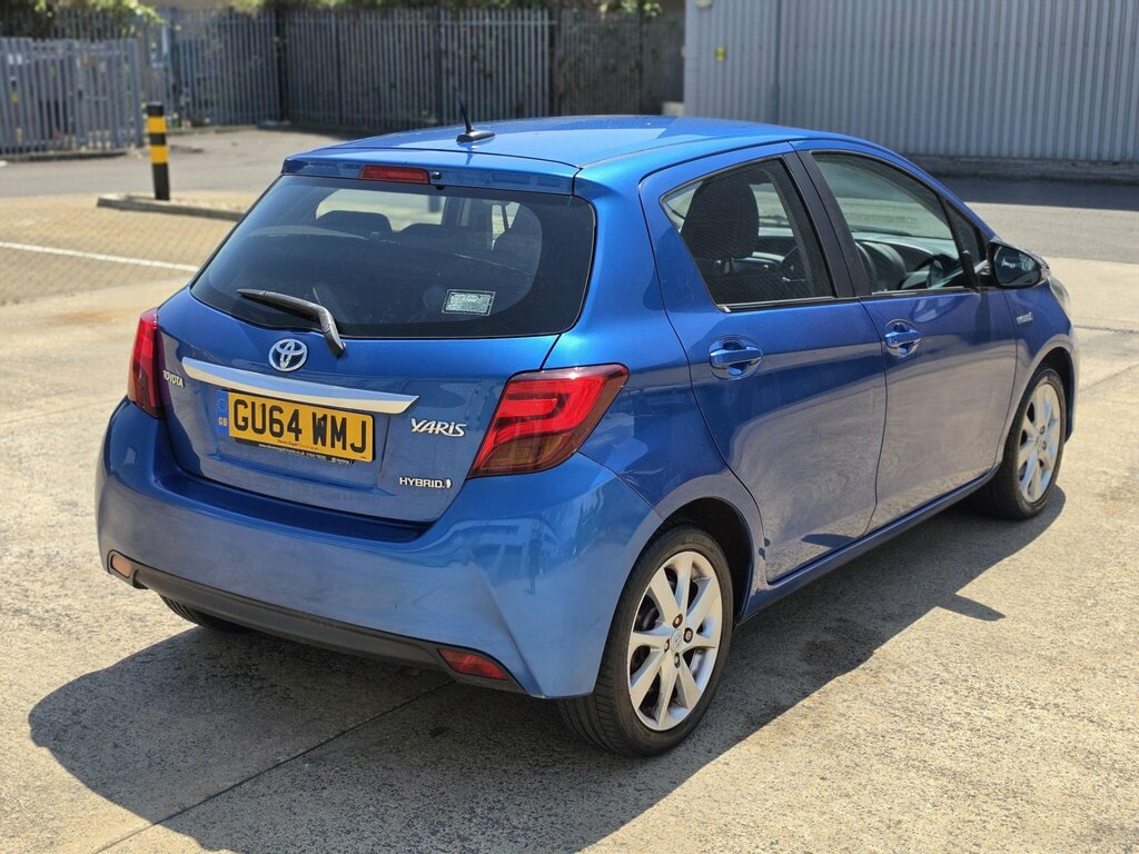 Toyota Yaris 1.5 Vvt-h Excel E-cvt Euro 6 15In Alloy Blue #3