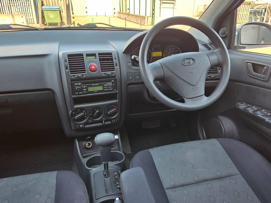 Hyundai Getz Hatchback Silver #30