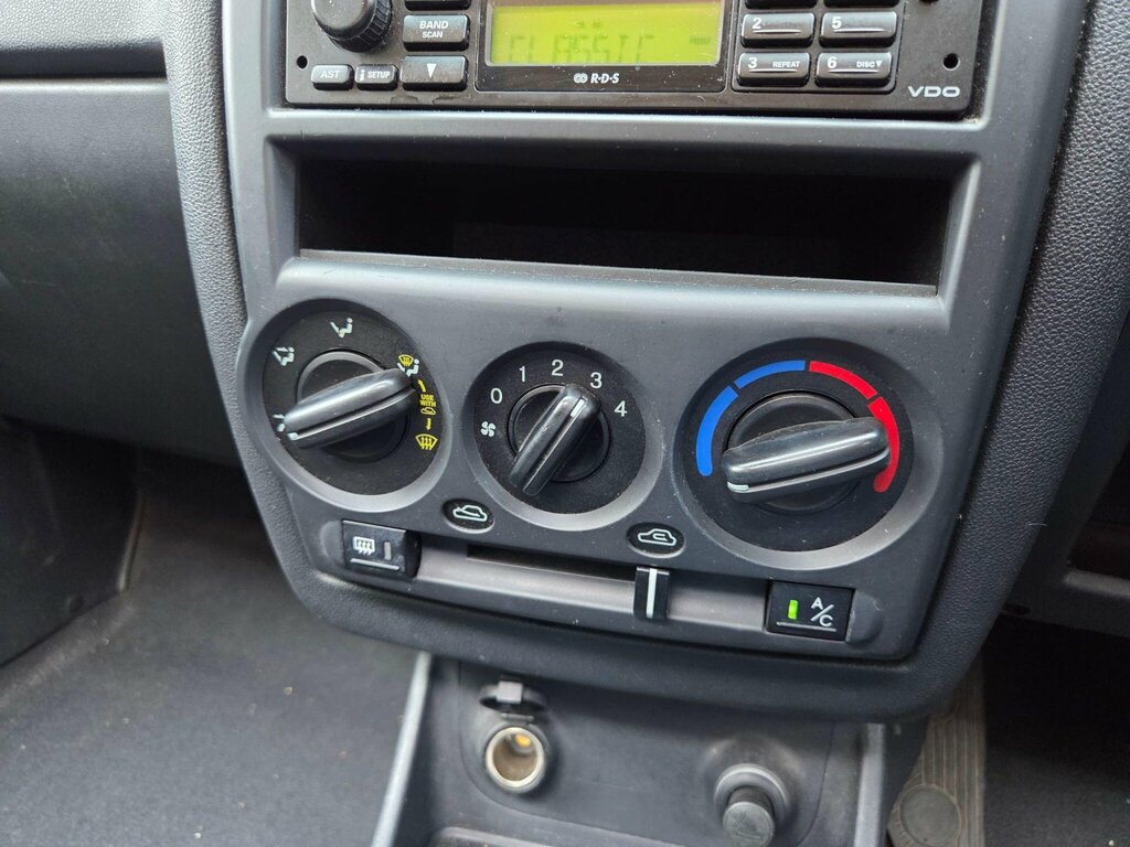 Hyundai Getz Hatchback Silver #33