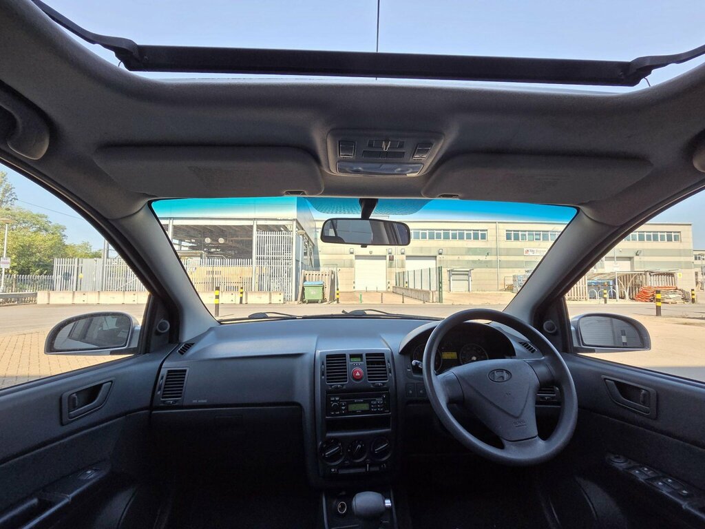 Hyundai Getz Hatchback Silver #29