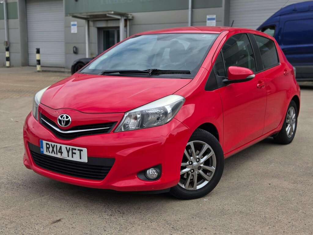 Toyota Yaris 1.33 Dual Vvt-i Icon Plus Multidrive S Euro 5 Red #2