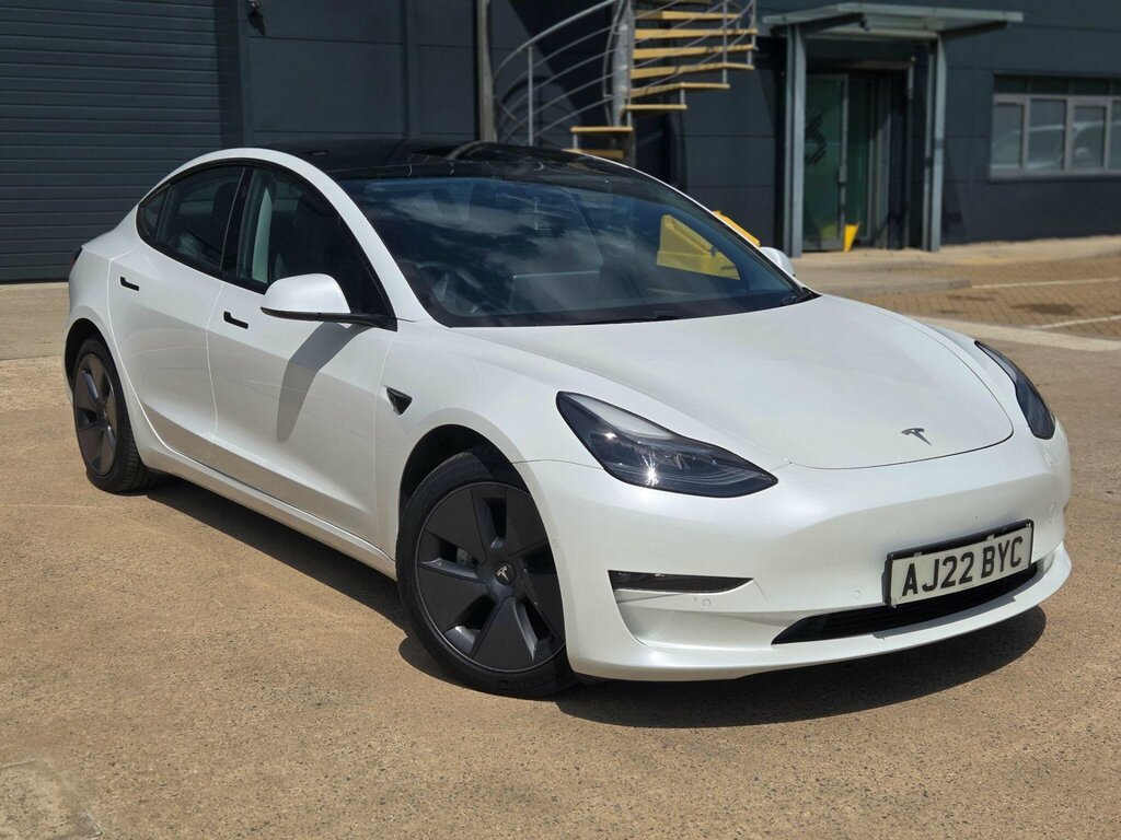 Tesla Model 3 Dual Motor Long Range 4Wde White