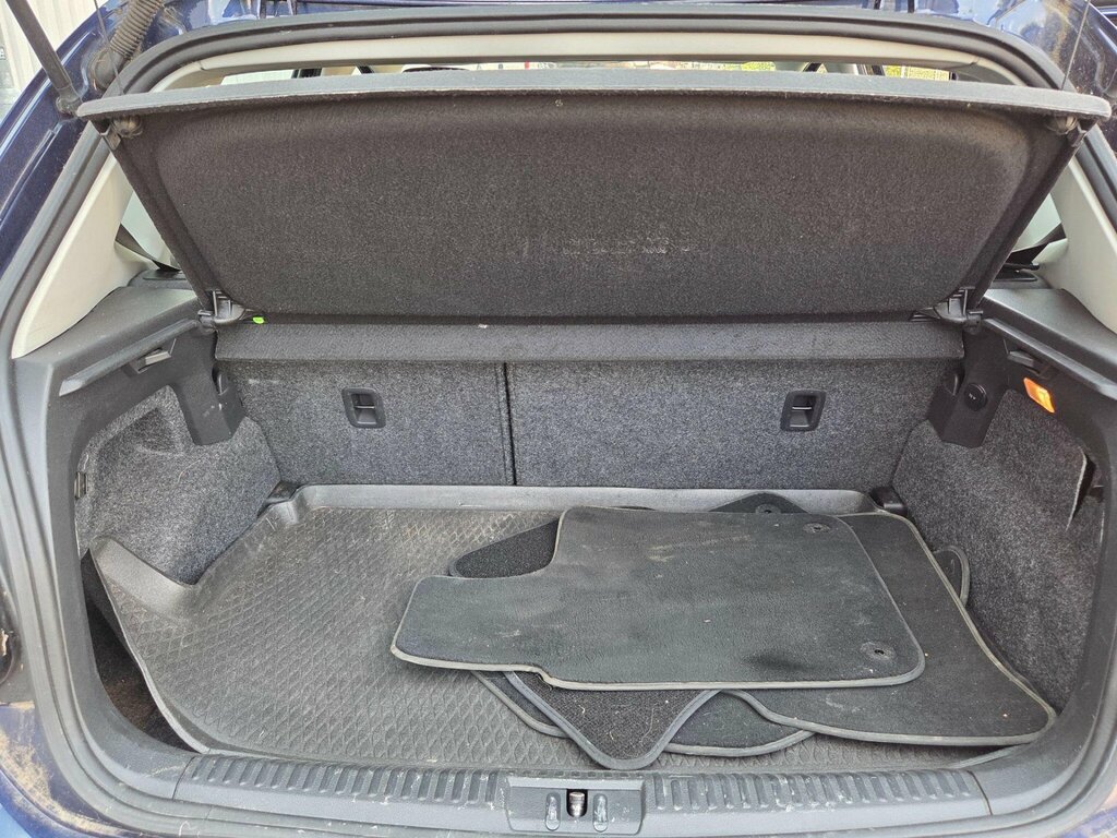Volkswagen Polo E Silver #34
