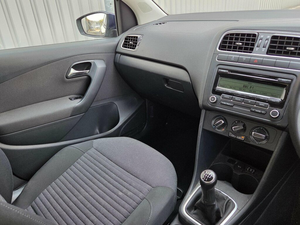 Volkswagen Polo E Silver #36