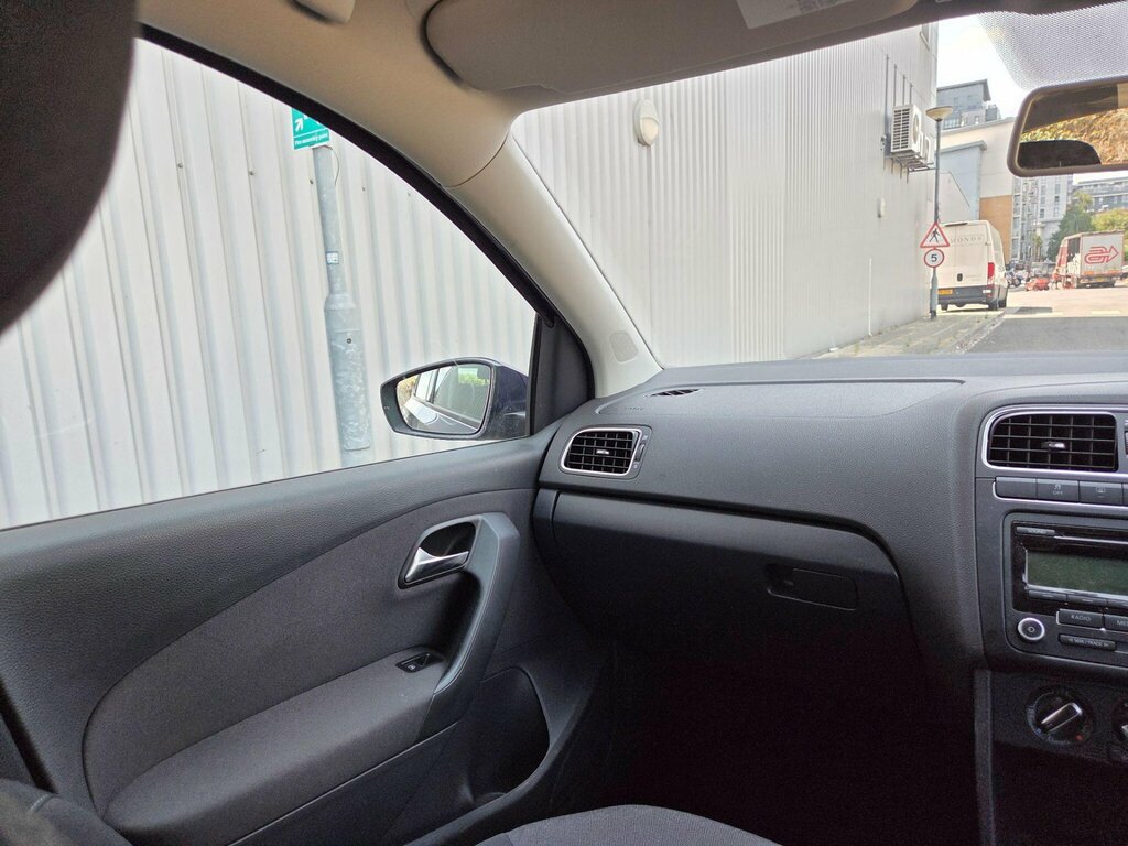 Volkswagen Polo E Silver #23