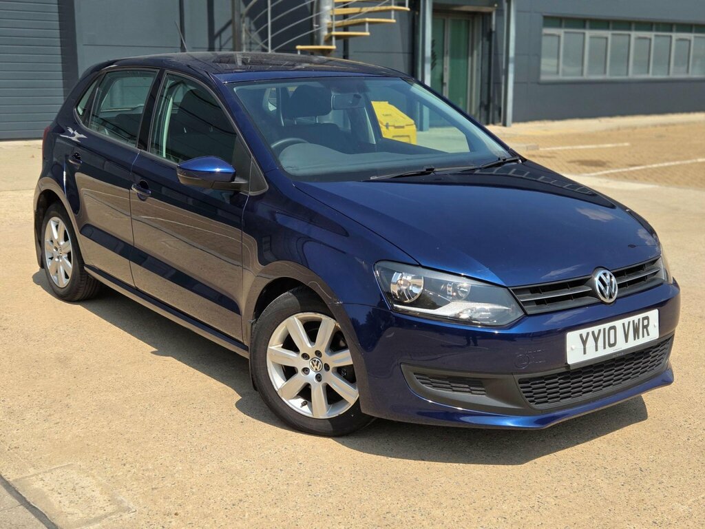 Volkswagen Polo E Silver #1