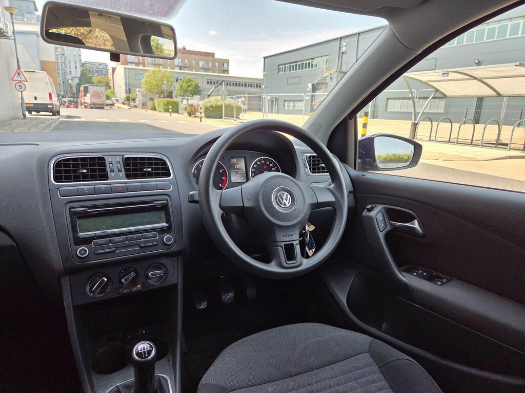Volkswagen Polo E Silver #22