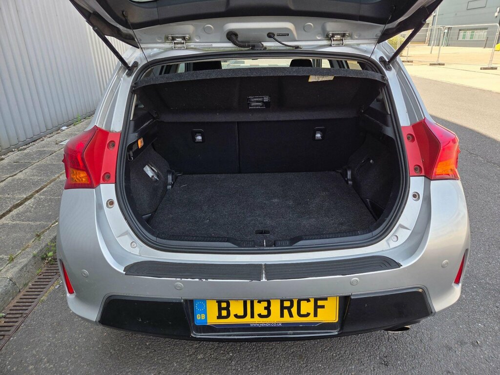 Toyota Auris Excel Grey #30