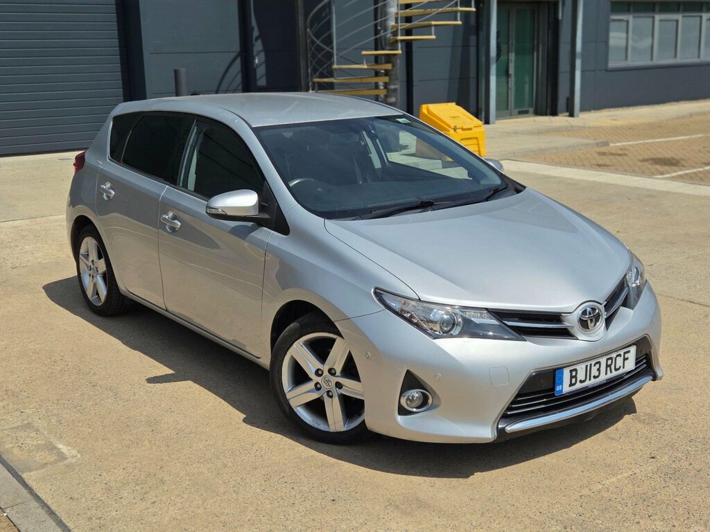 Toyota Auris 1.6 V-matic Excel Multidrive S Euro 5 Silver #5