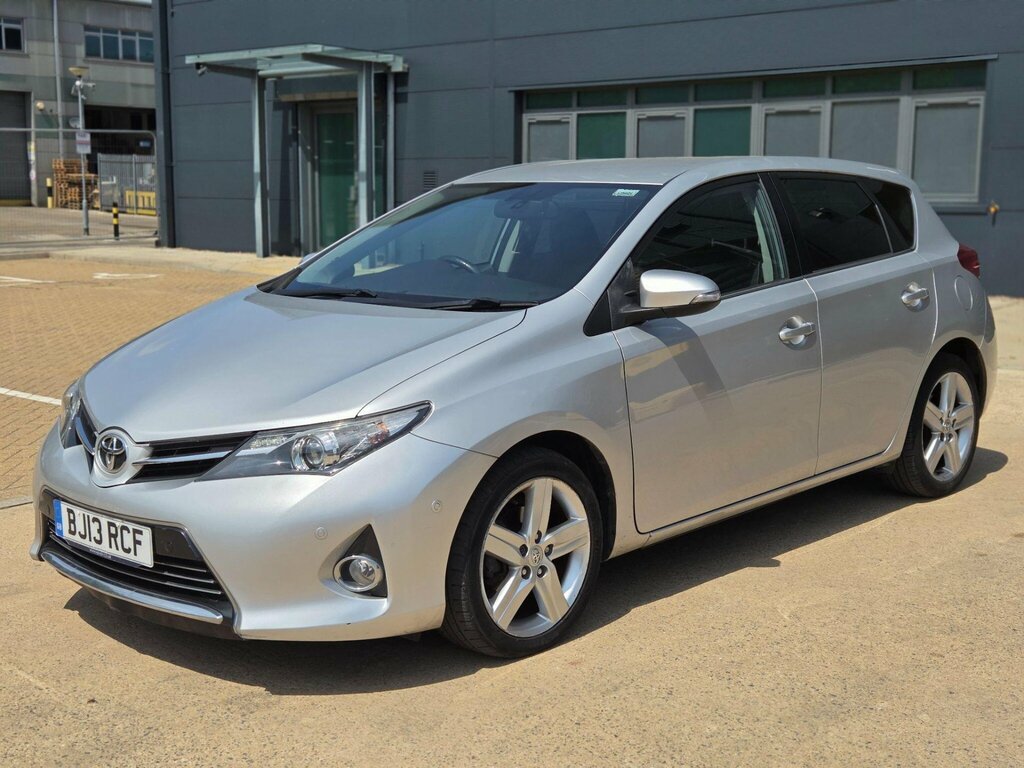 Toyota Auris Excel Grey #18