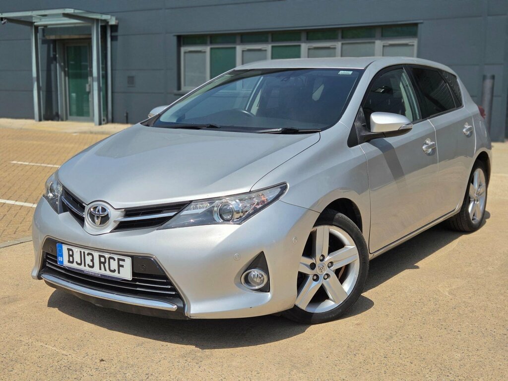 Toyota Auris 1.6 V-matic Excel Multidrive S Euro 5 Silver #2