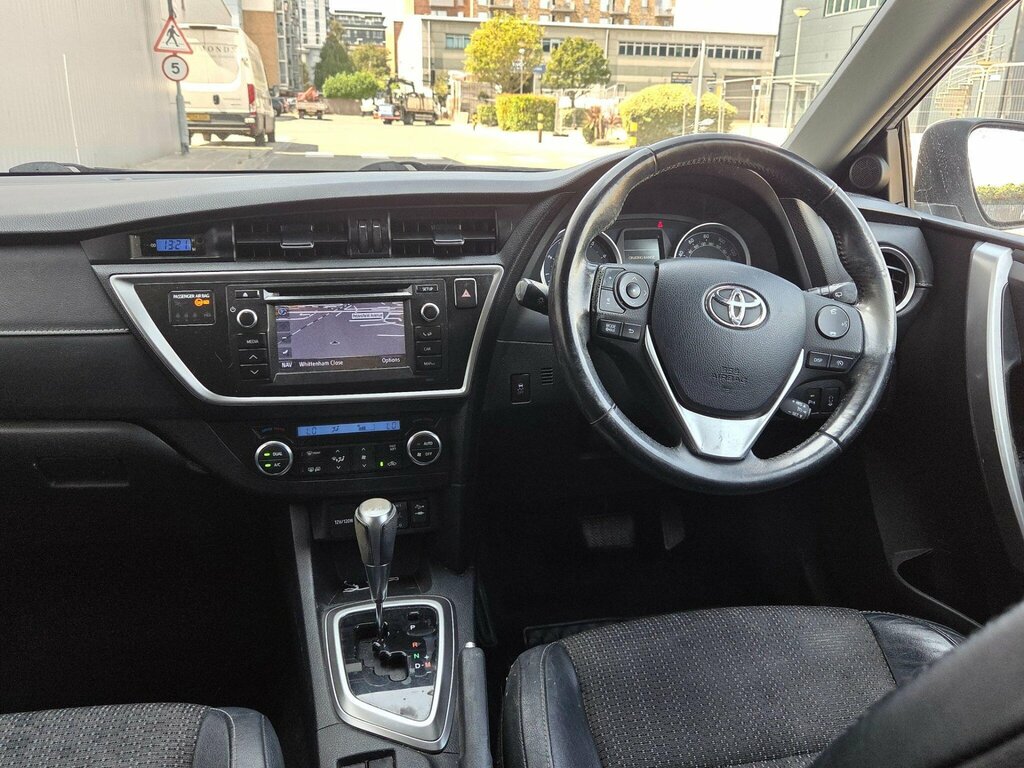 Toyota Auris Excel Grey #32