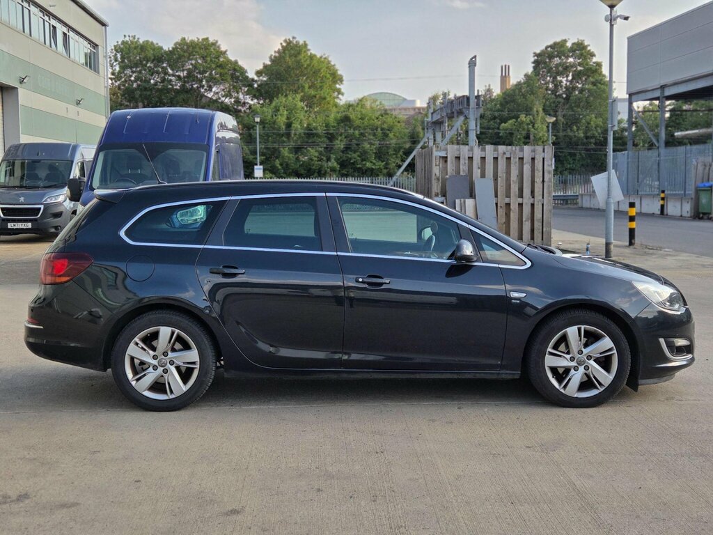 Vauxhall Astra 1.4 Limited Edition White #12