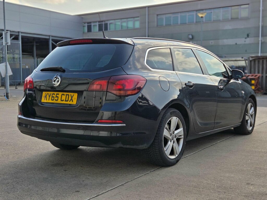 Vauxhall Astra 1.4 Limited Edition White #13