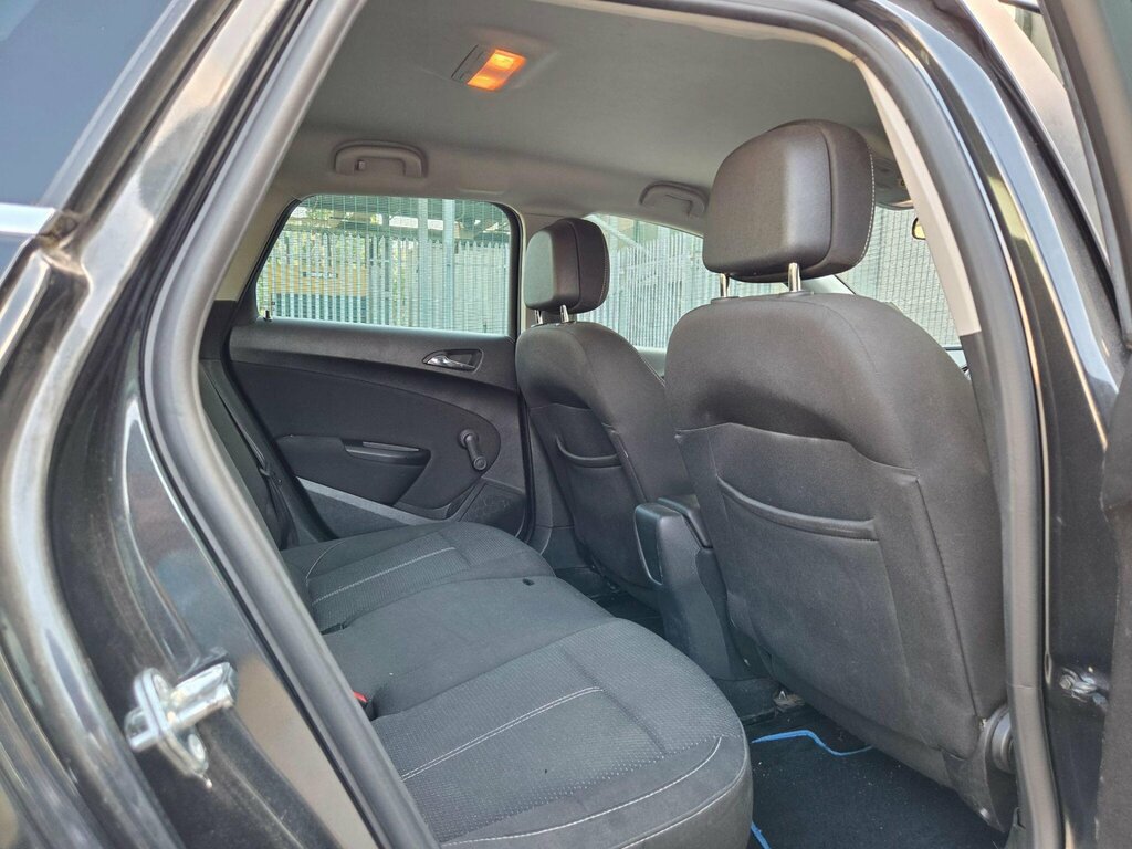 Vauxhall Astra 1.4 Limited Edition White #29