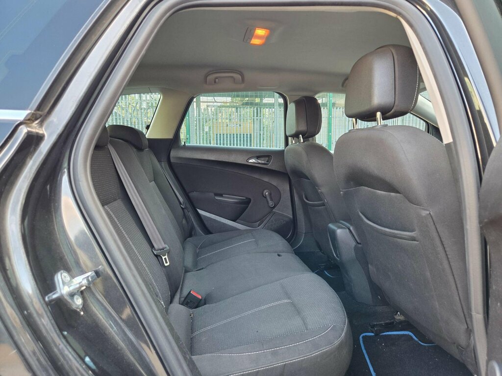 Vauxhall Astra 1.4 Limited Edition White #30