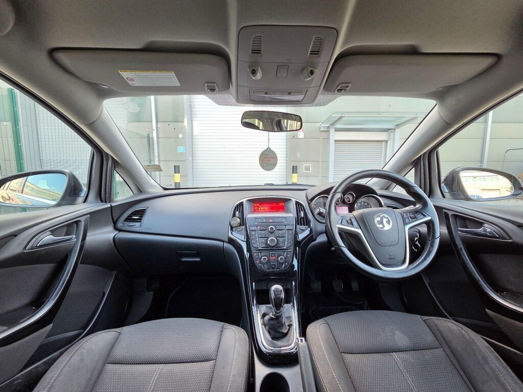 Vauxhall Astra 1.4 Limited Edition White #23