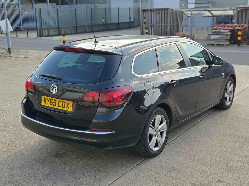 Vauxhall Astra 1.4 Limited Edition White #14