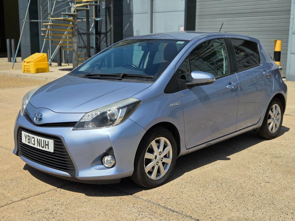 Toyota Yaris Hatchback Silver #19