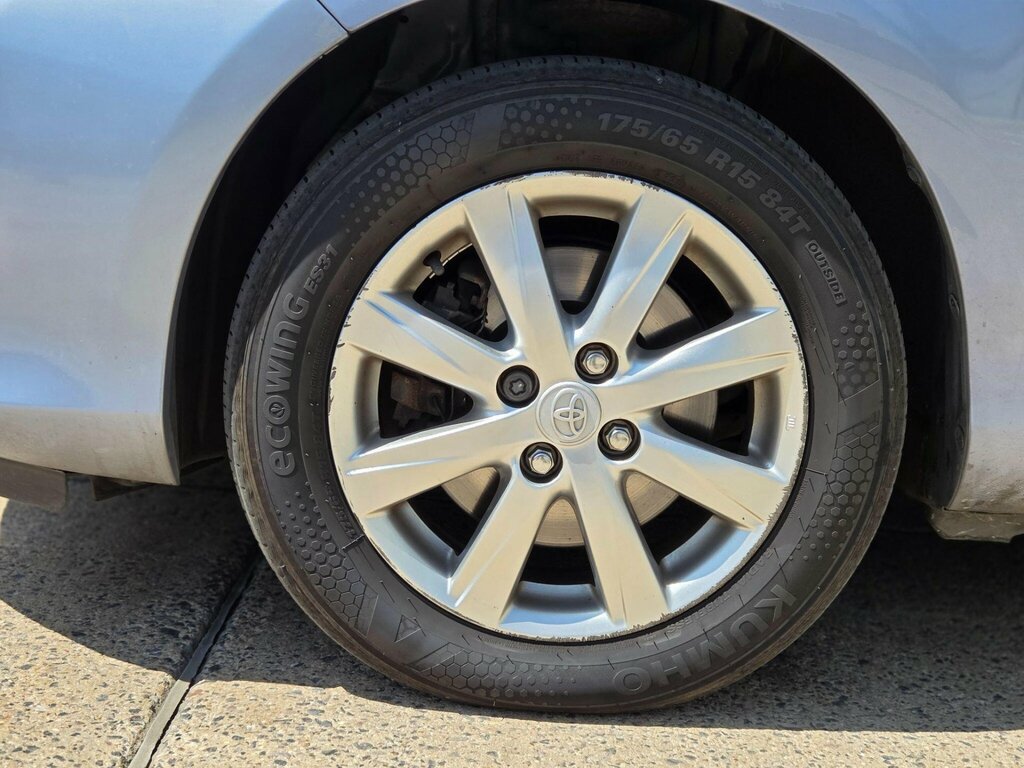 Toyota Yaris Hatchback Silver #45