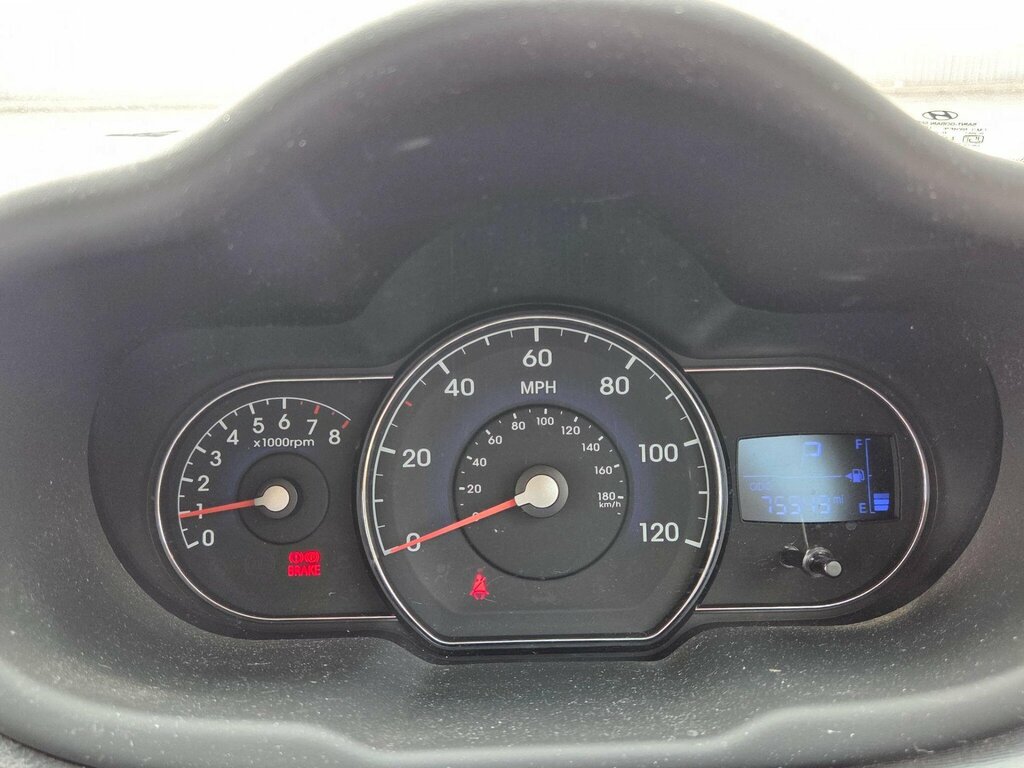 Hyundai I10 Hatchback 1.2 Classic 2013 Red #32
