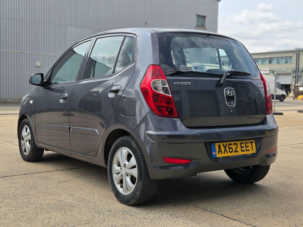 Hyundai I10 Hatchback 1.2 Classic 2013 Red #3