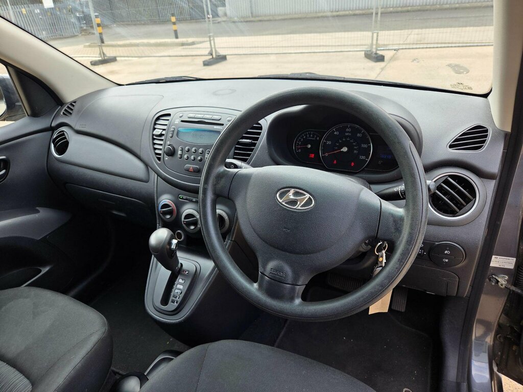 Hyundai I10 Hatchback 1.2 Classic 2013 Red #18