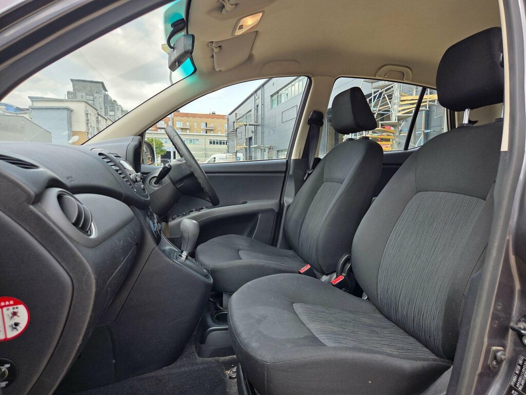 Hyundai I10 Hatchback 1.2 Classic 2013 Red #24