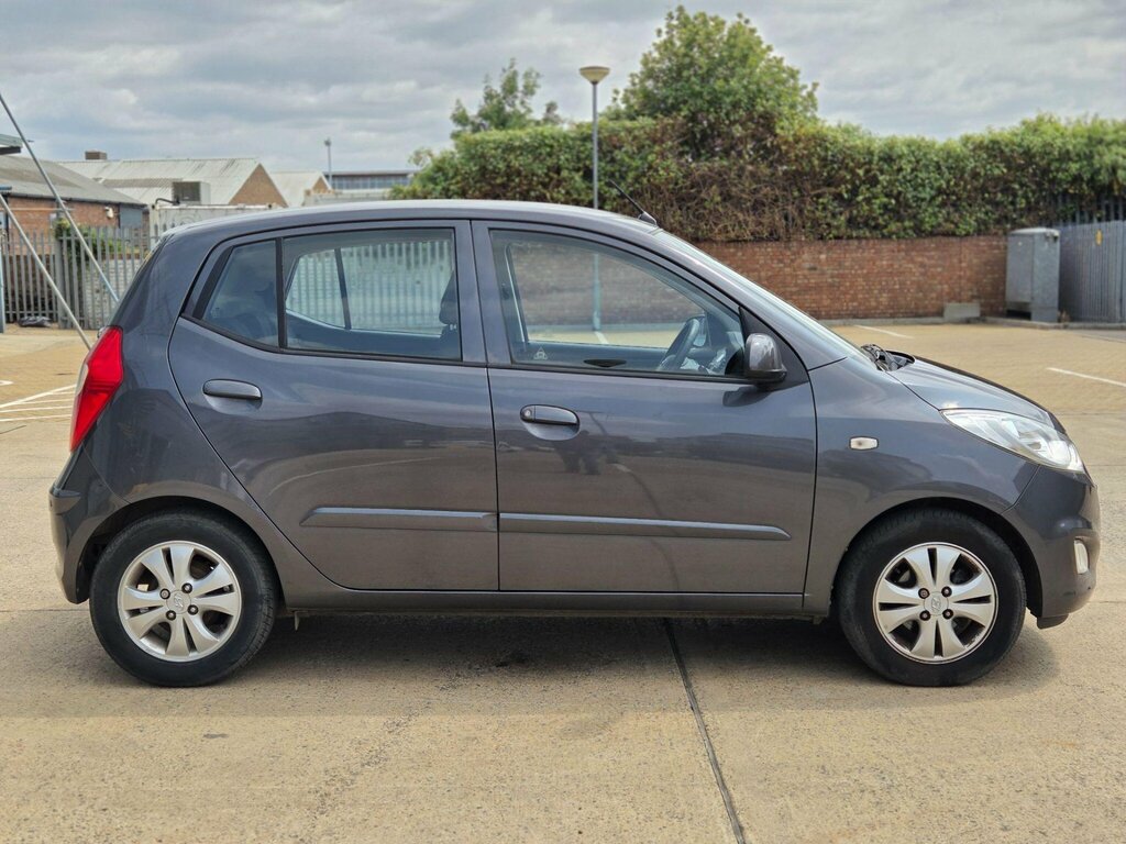Hyundai I10 Hatchback 1.2 Classic 2013 Red #11