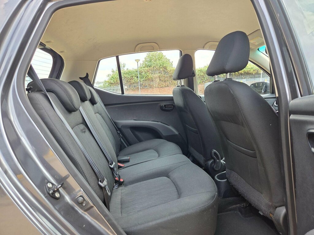 Hyundai I10 Hatchback 1.2 Classic 2013 Red #27