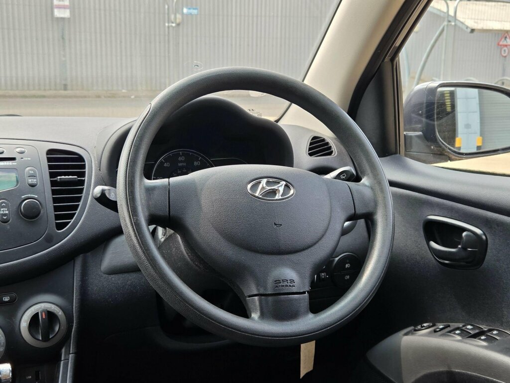 Hyundai I10 Hatchback 1.2 Classic 2013 Red #23