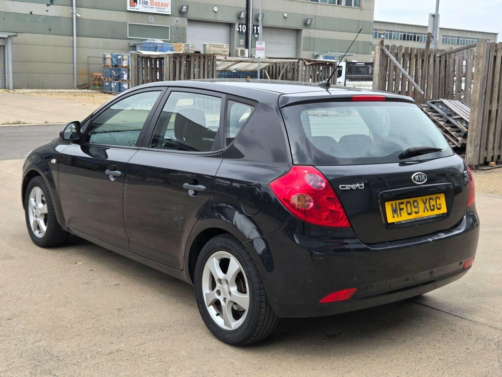 Kia Ceed 1.4 1 Hatchback Euro 4 89 Bhp Black #17