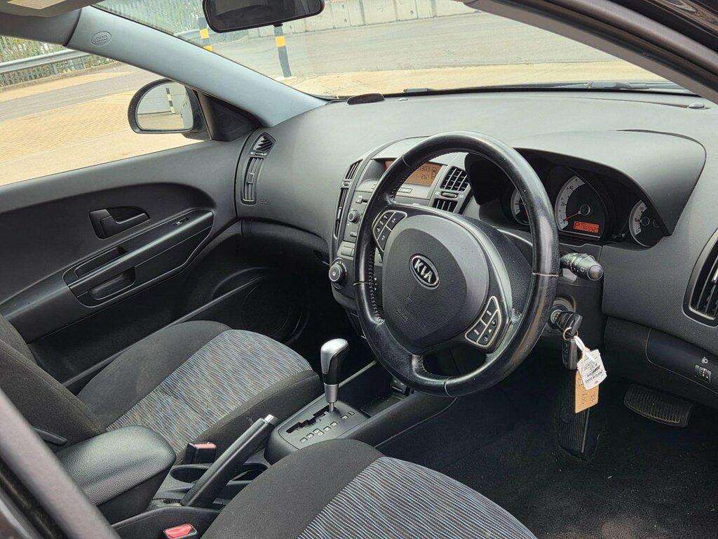 Kia Ceed 1.4 1 Hatchback Euro 4 89 Bhp Black #22