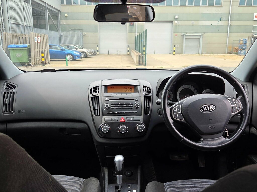 Kia Ceed 1.4 1 Hatchback Euro 4 89 Bhp Black #24