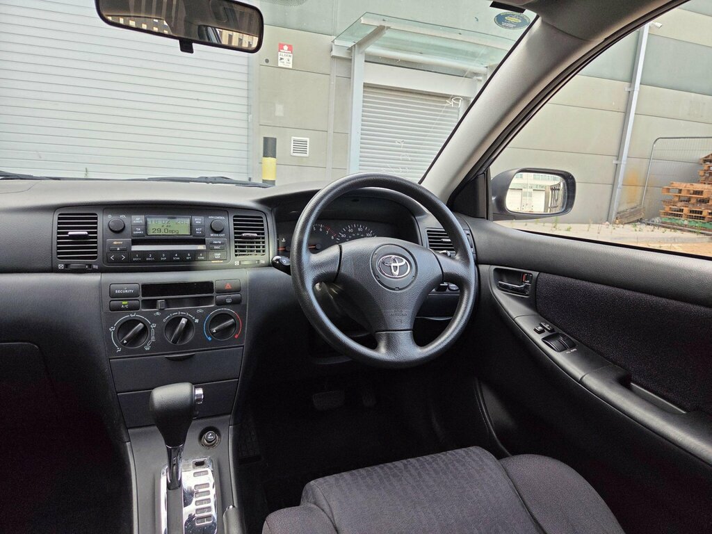 Toyota Corolla Vvti T2 Silver #18