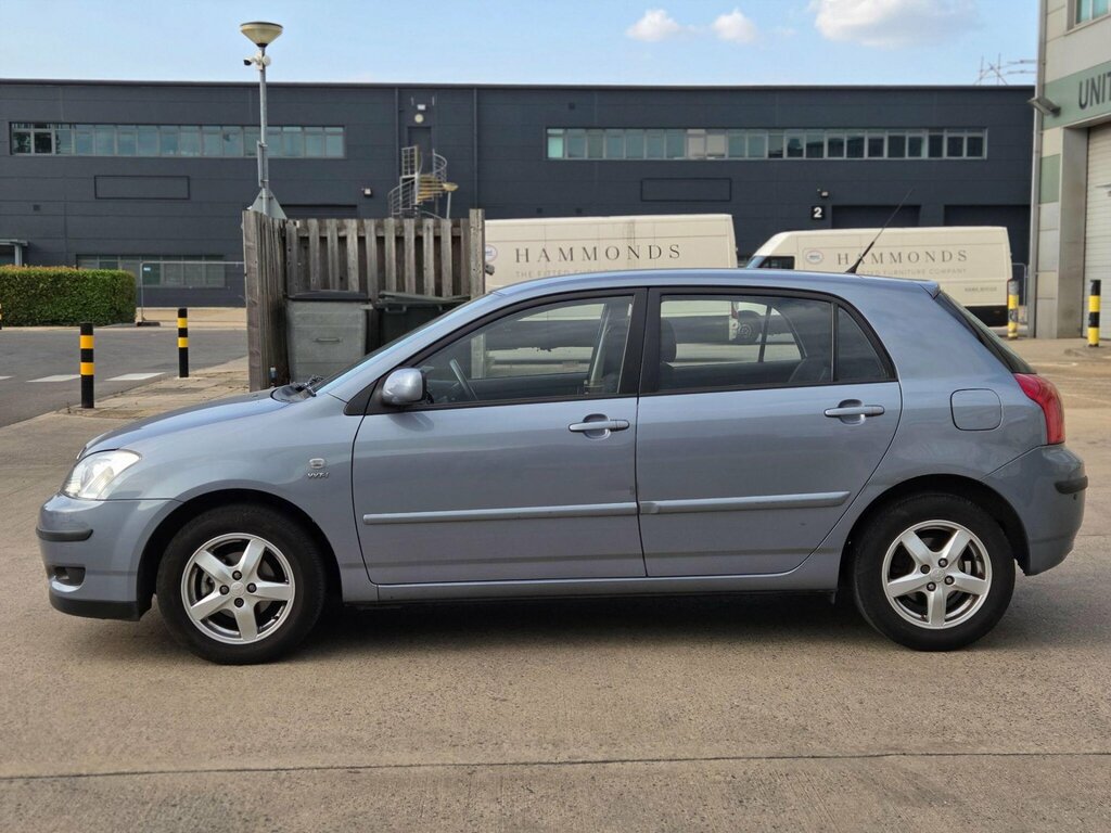 Toyota Corolla Vvti T2 Silver #13