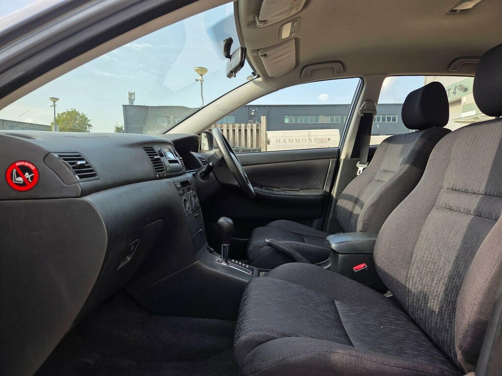 Toyota Corolla Vvti T2 Silver #21