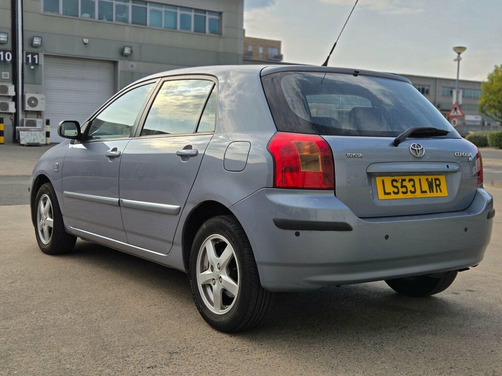 Toyota Corolla Vvti T2 Silver #11