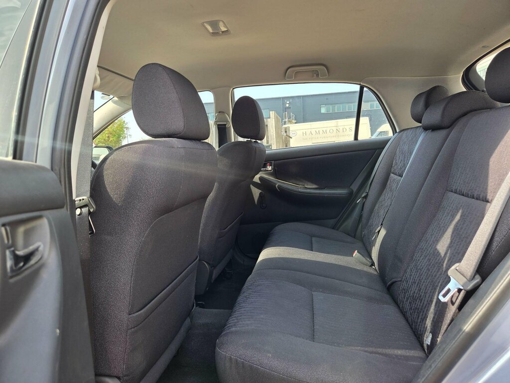 Toyota Corolla Vvti T2 Silver #23