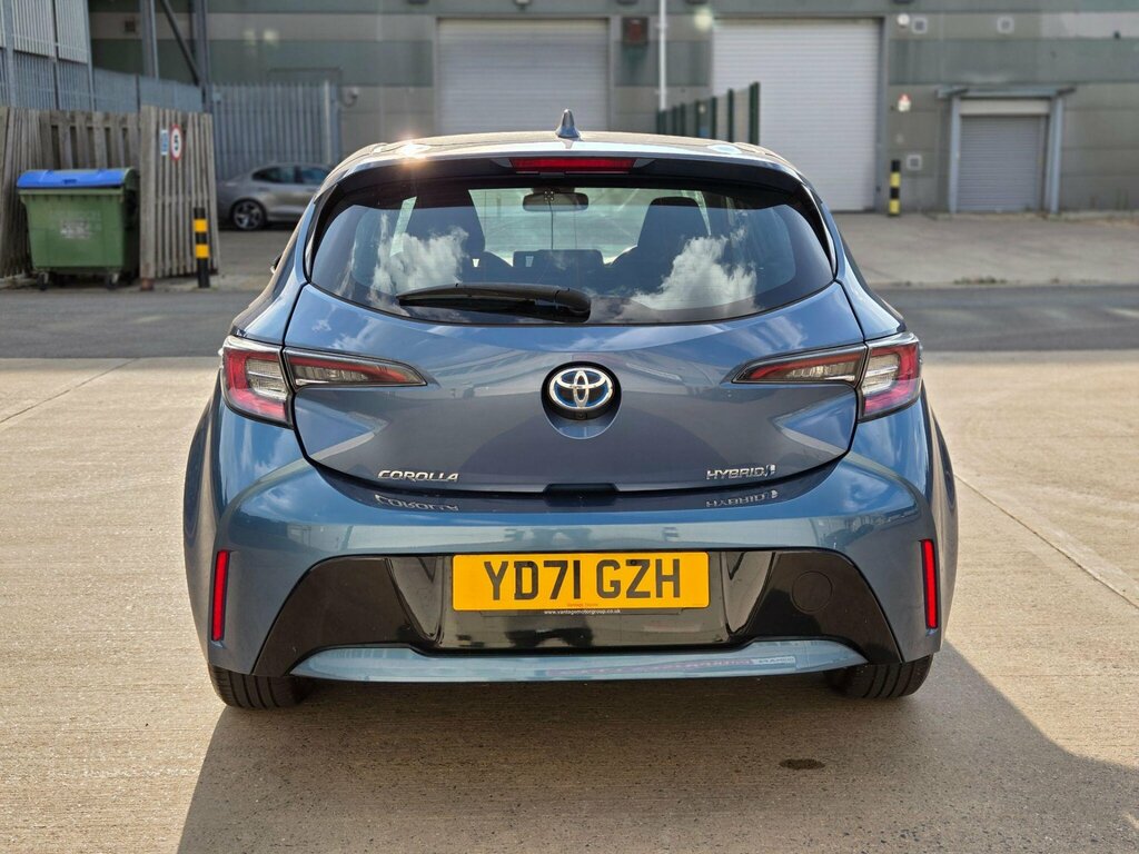 Toyota Corolla Corolla Design Hev Cvt Red #16