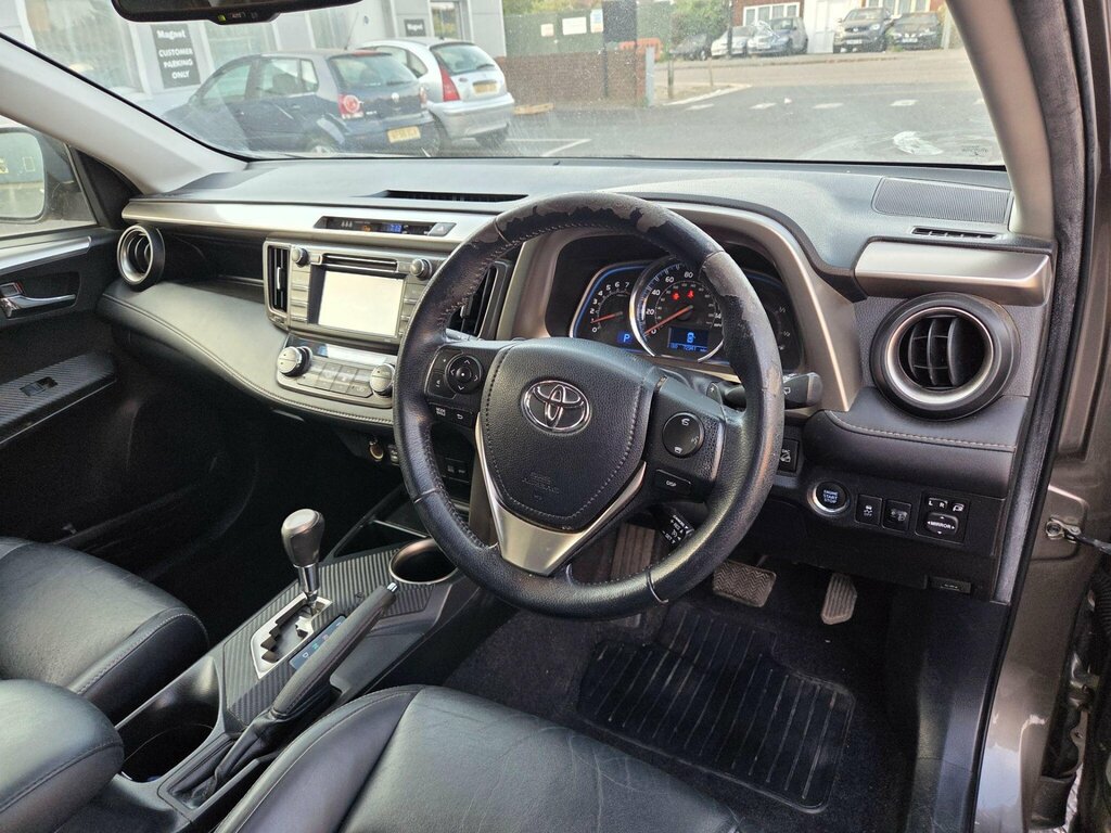 Toyota Rav 4 D-4d Icon Awd White #21