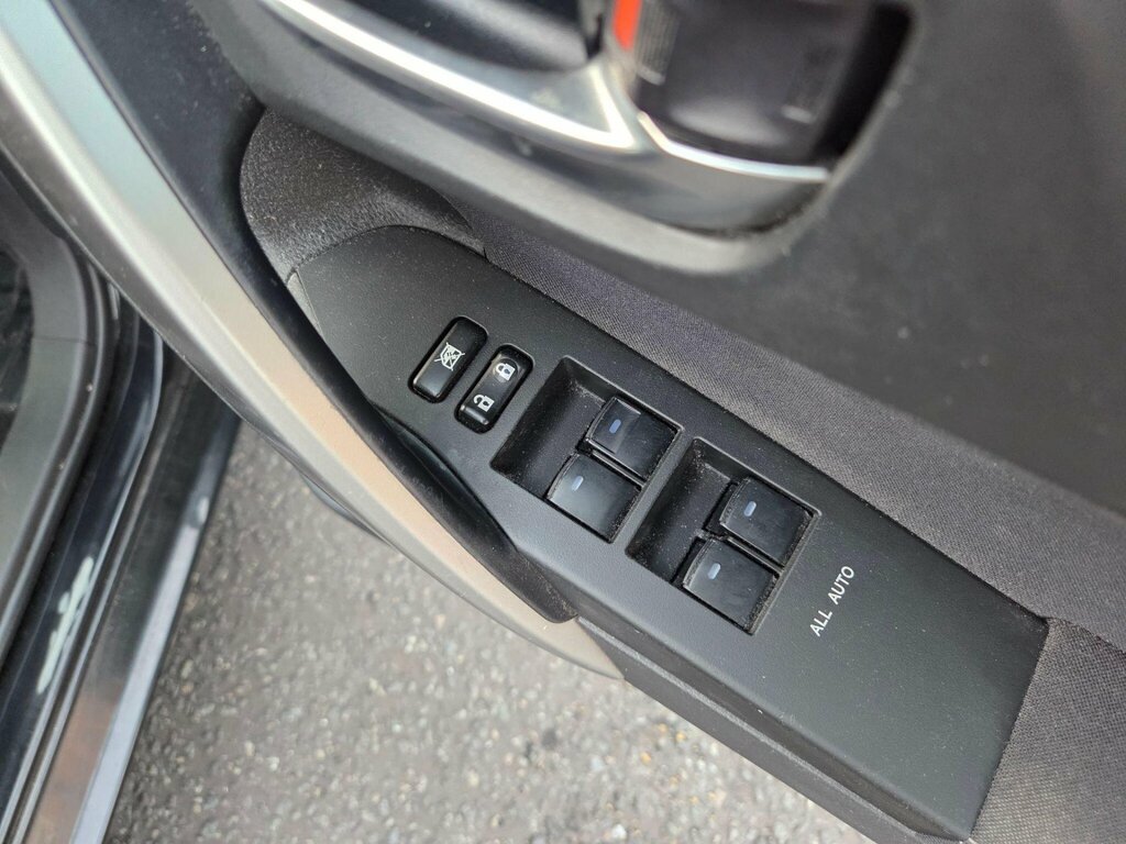 Toyota Auris 1.4 D-4d Icon Grey #51