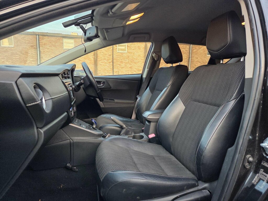 Toyota Auris 1.4 D-4d Icon Grey #26