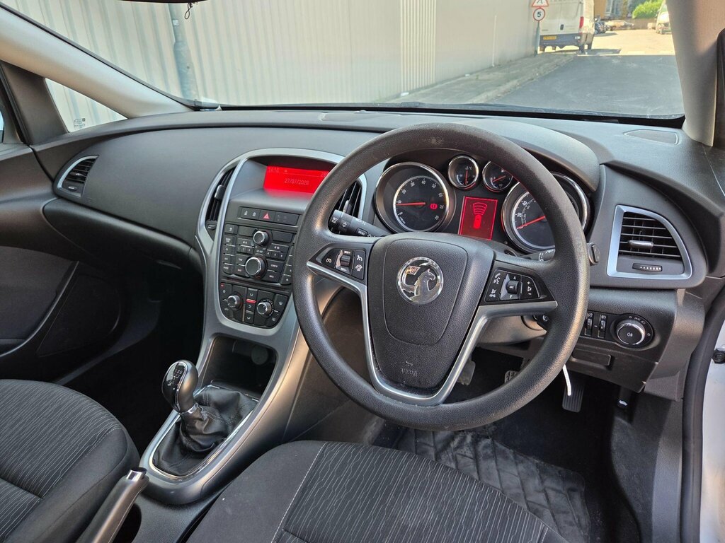 Vauxhall Astra 1.7 Cdti 16V Ecoflex Es 99Gkm Start Stop Silver #16