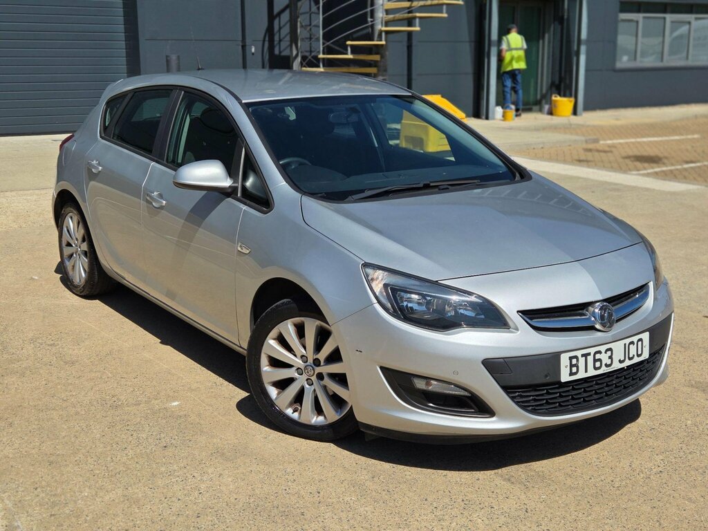 Vauxhall Astra 1.6 16V Exclusiv Euro 5 Silver