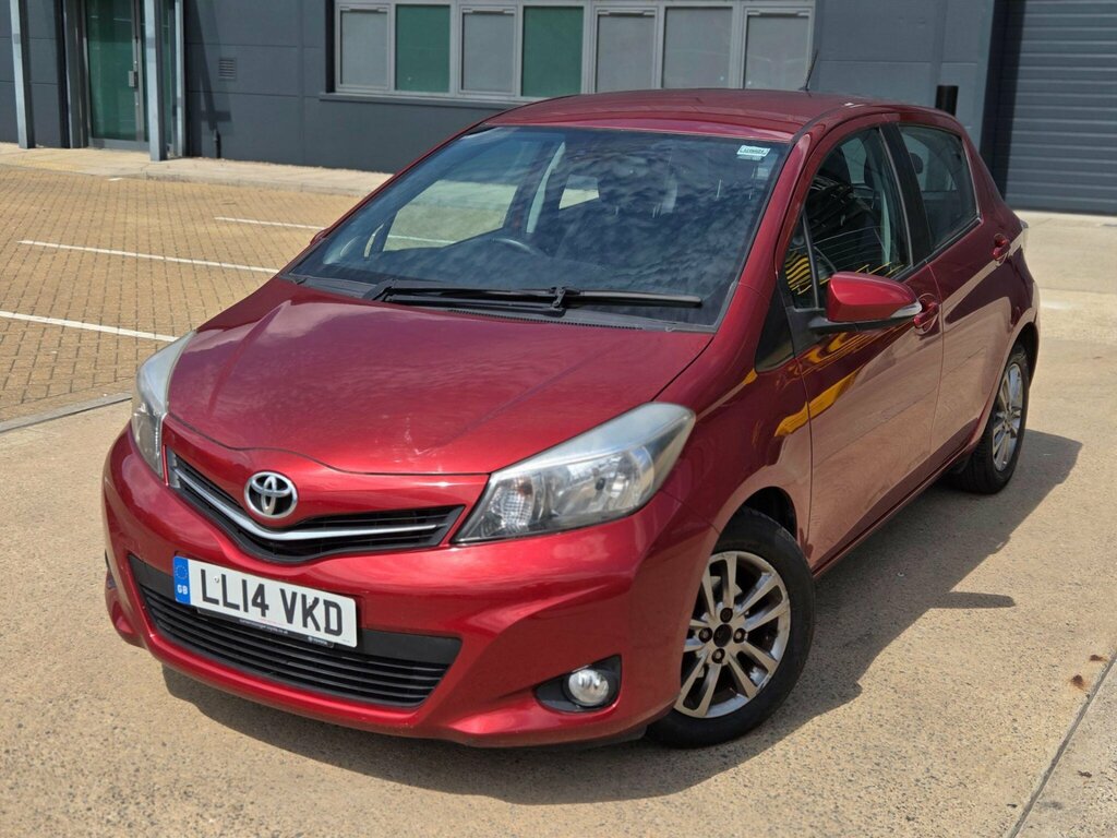 Toyota Yaris Hatchback 1.5 Red #51