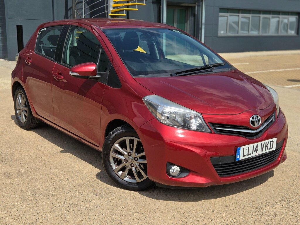 Toyota Yaris 1.33 Dual Vvt-i Icon Plus Multidrive S Euro 5 Red